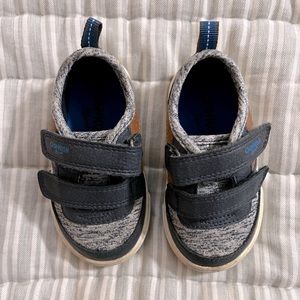 OshKosh blue and brown tennis shoes Size 4